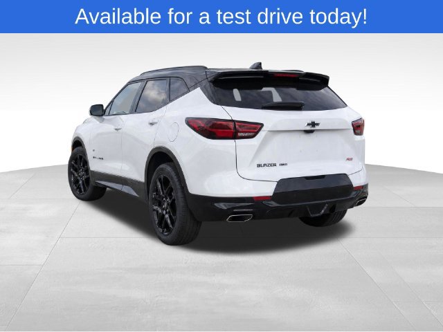 Used 2023 Chevrolet Blazer RS w/ Driver Confidence II Package AWD/4WD image 3