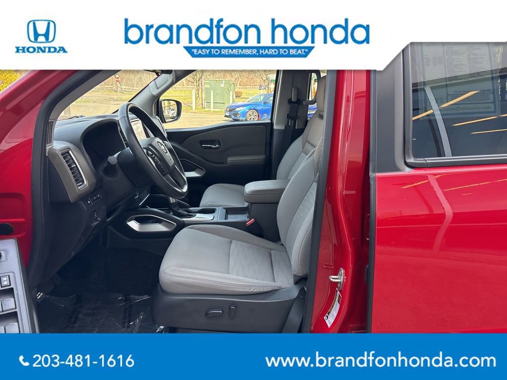 Used 2022 Nissan Frontier SV image 21