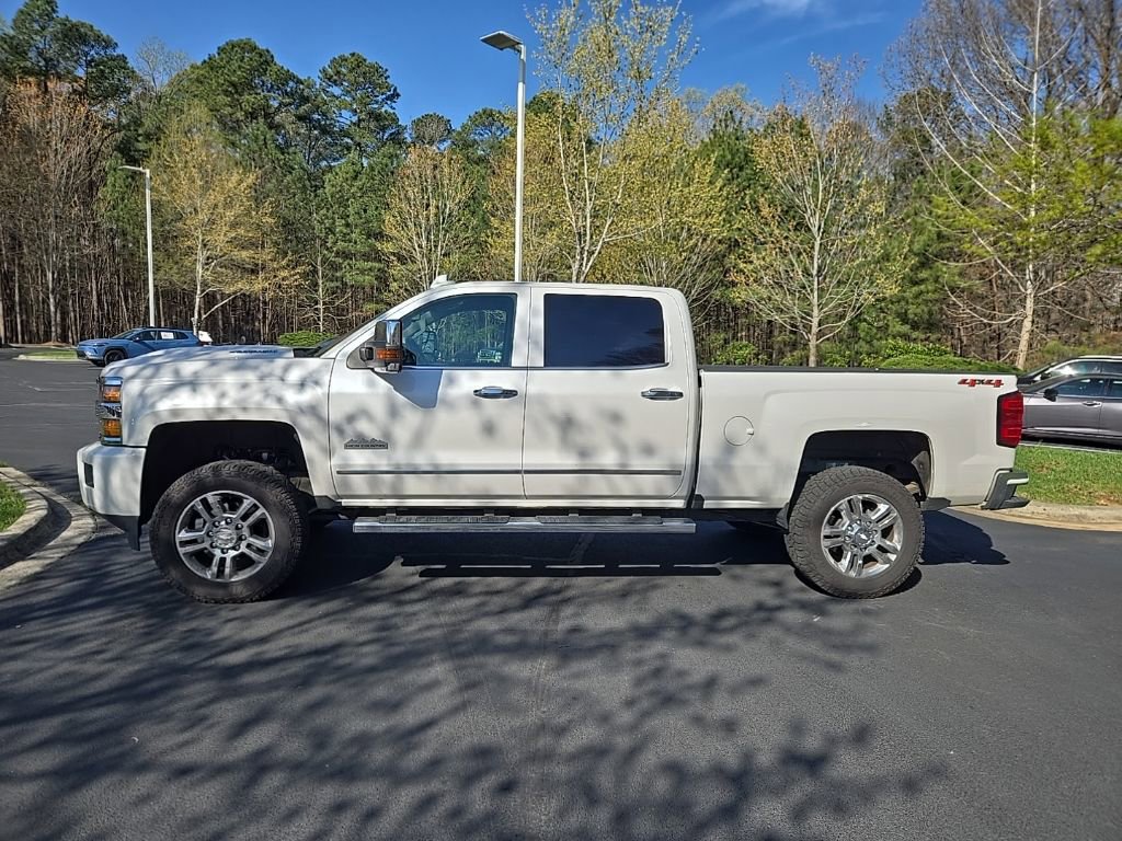 Used 2019 Chevrolet Silverado 2500 High Country w/ Duramax Plus Package image 17