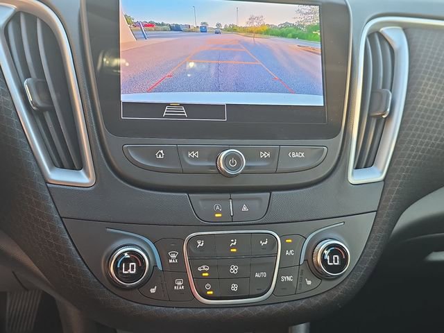 Used 2023 Chevrolet Malibu LT FWD image 23