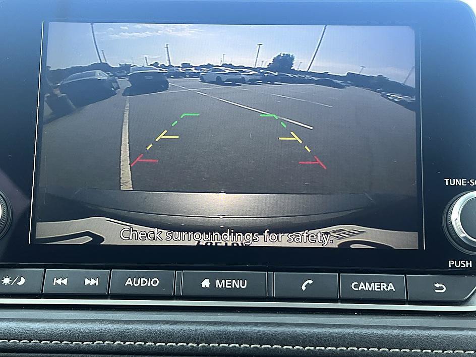 Certified 2025 Nissan Rogue SV FWD image 25