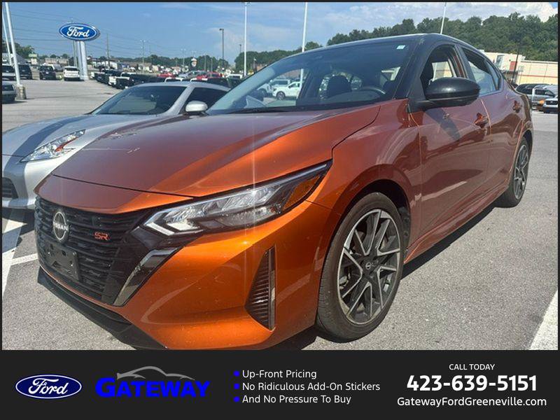 Used 2025 Nissan Sentra SR w/ SR Premium Package FWD image 1
