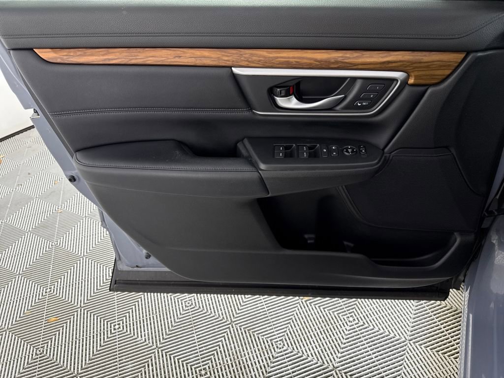 Used 2020 Honda CR-V Touring image 10