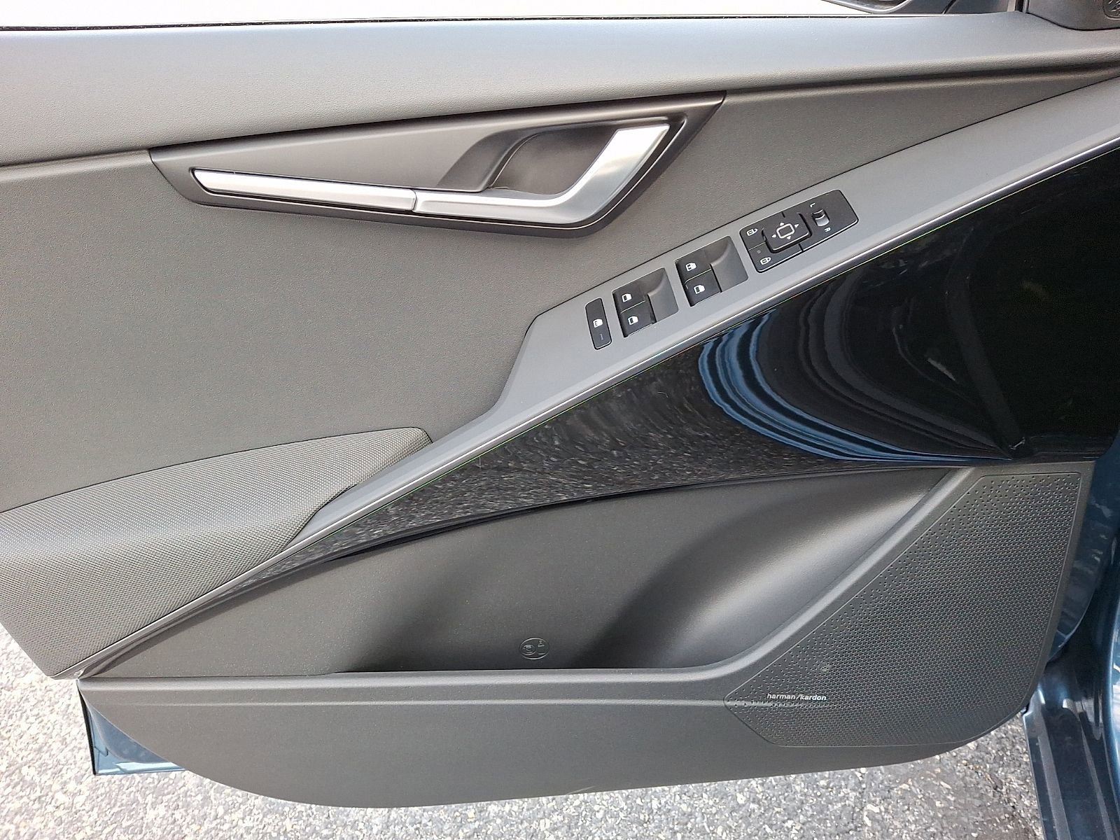 New 2026 Kia Niro EX w/ EX Premium Package image 13