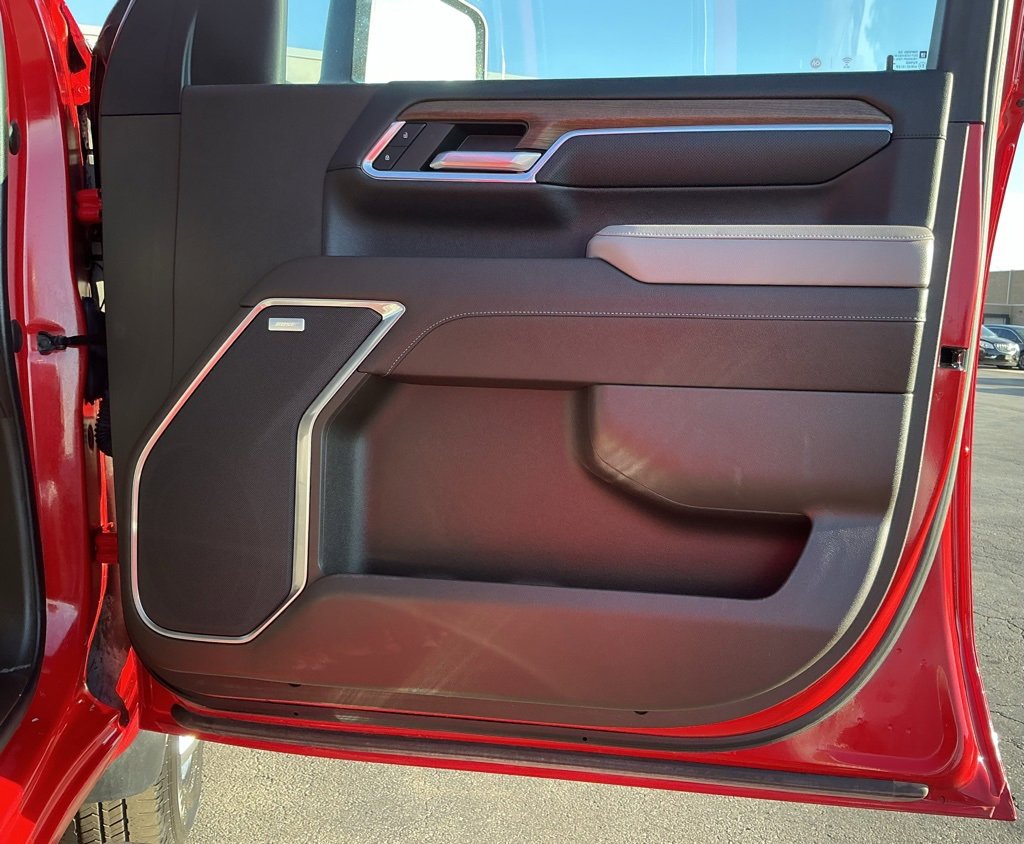 Used 2024 GMC Sierra 3500 SLT w/ SLT Convenience Package image 29