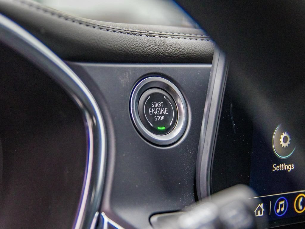 New 2025 Chevrolet Blazer LT w/ Convenience Package FWD image 44