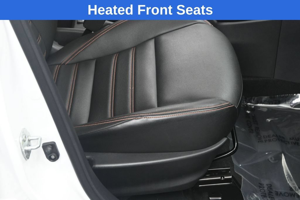 Used 2018 Nissan Kicks SR w/ Premium Package FWD image 11