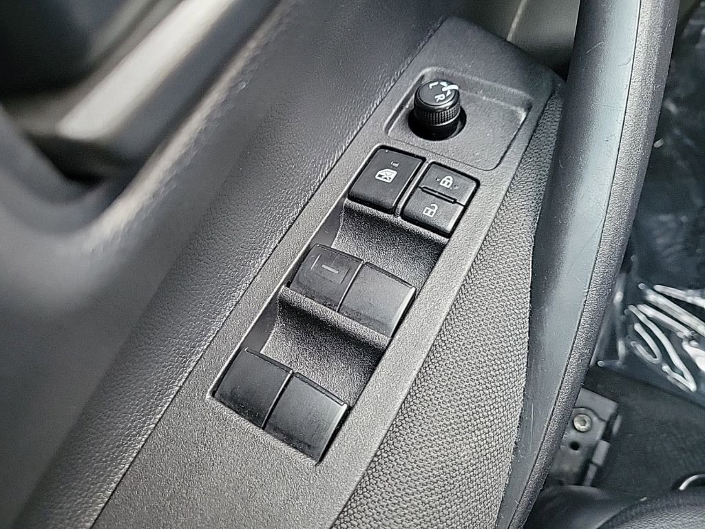 Used 2025 Toyota Corolla LE image 21