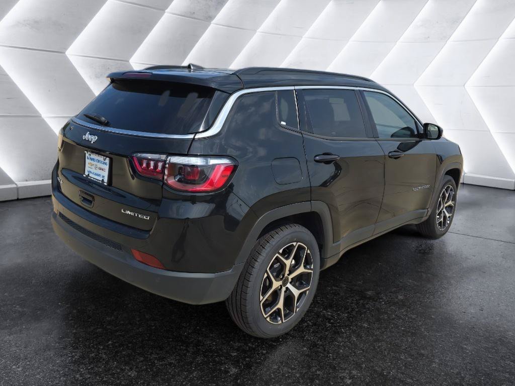 Used 2025 Jeep Compass Limited AWD/4WD image 5