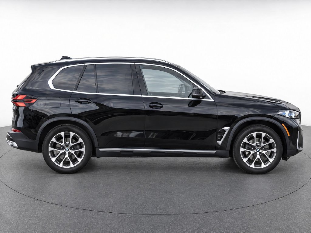 Certified 2024 BMW X5 xDrive40i w/ Premium Package AWD/4WD image 7