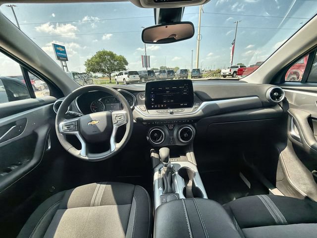 Used 2024 Chevrolet Blazer LT w/ Convenience Package FWD image 19