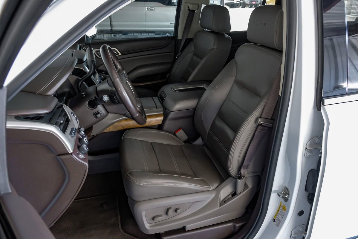 Used 2020 GMC Yukon Denali w/ Denali Ultimate Package image 30