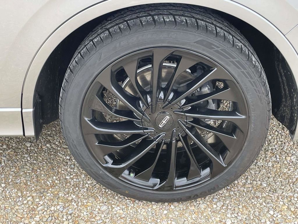 Certified 2023 Lincoln Aviator Reserve w/ Equipment Group 201A RWD image 9