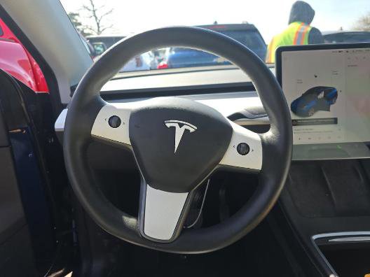 Used 2021 Tesla Model Y Long Range AWD/4WD image 5