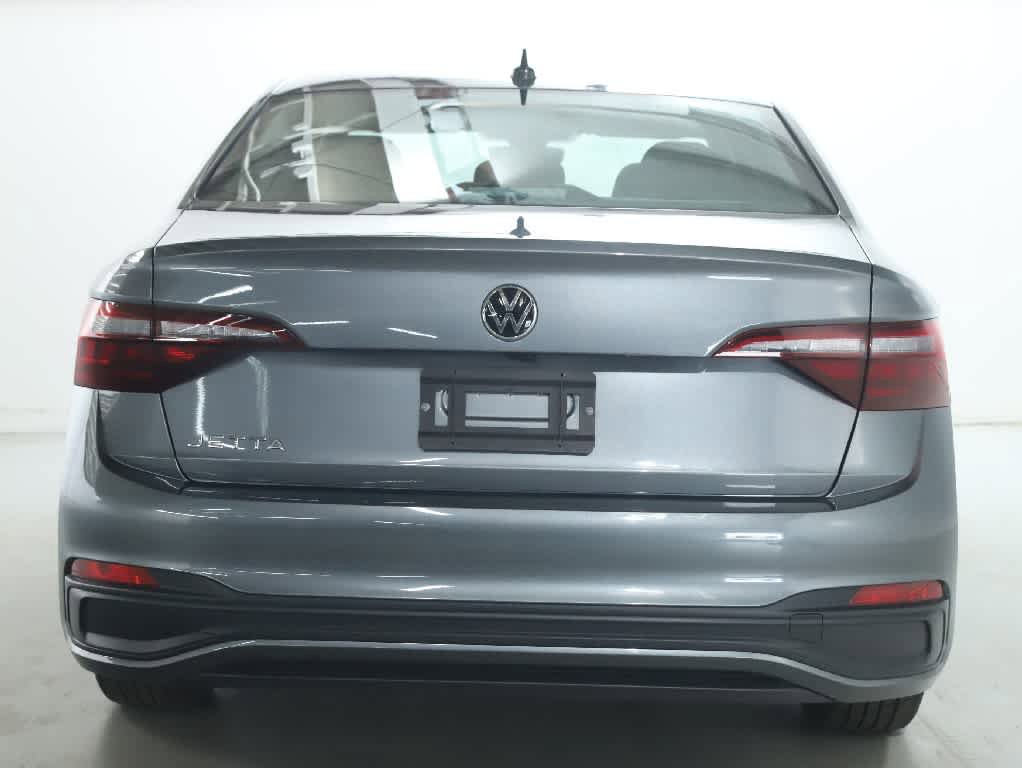 Used 2024 Volkswagen Jetta Sport image 41
