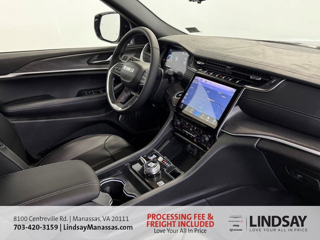 New 2025 Jeep Grand Cherokee Limited w/ Luxury Tech Group II image 11