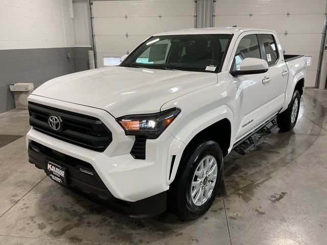 New 2025 Toyota Tacoma SR5 image 3