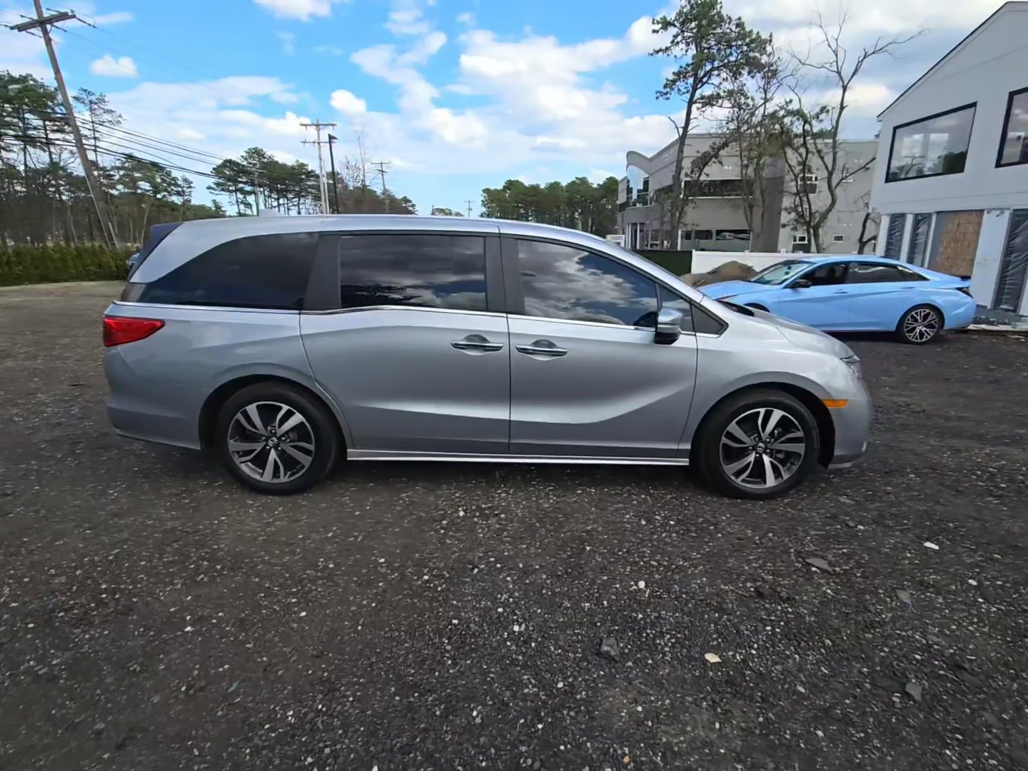 Certified 2024 Honda Odyssey Touring image 3