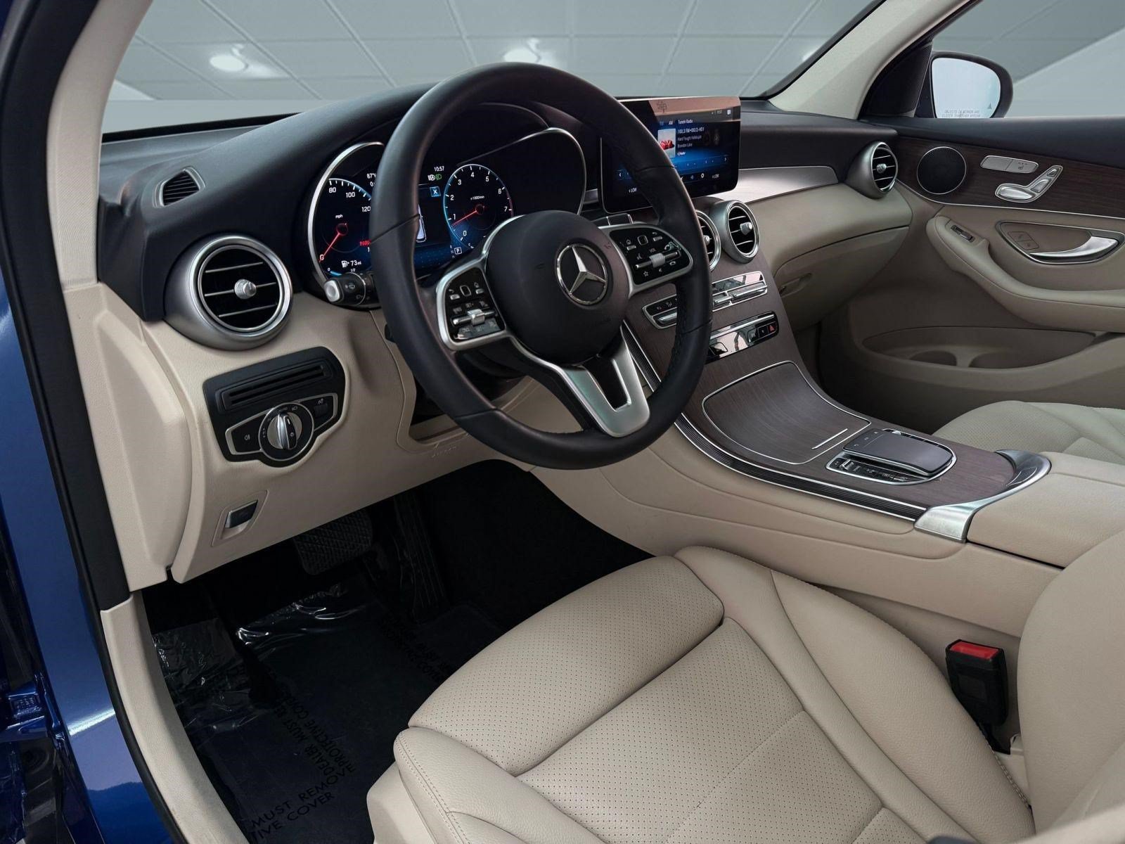 Used 2022 Mercedes-Benz GLC 300 image 4