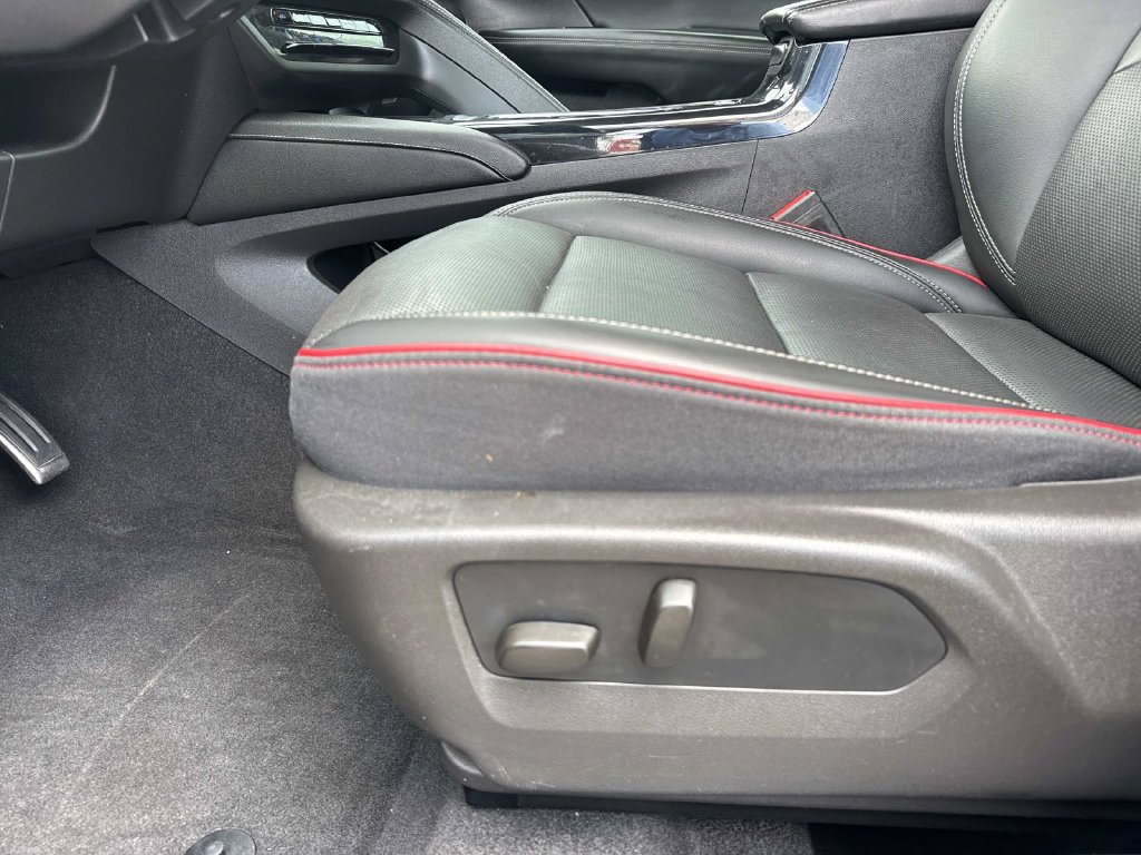 Used 2022 Buick Envision Essence w/ Technology Package II FWD image 18