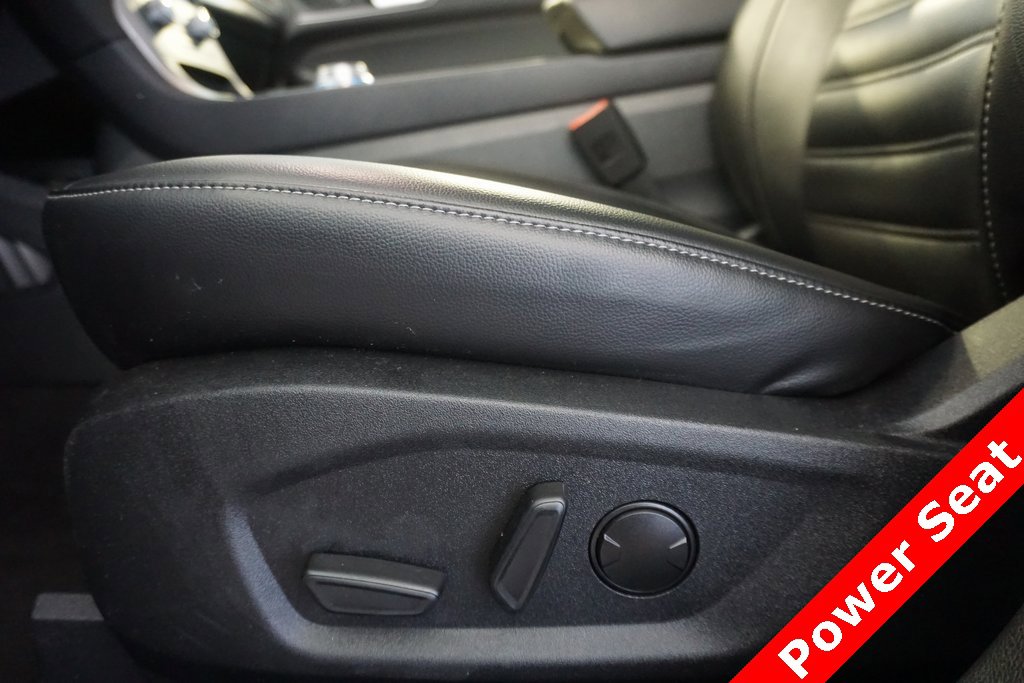 Used 2023 Ford Edge SEL image 6