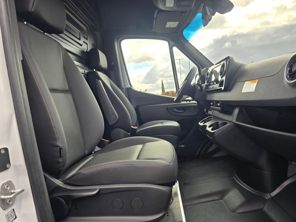 New 2026 Mercedes-Benz Sprinter 2500 image 19