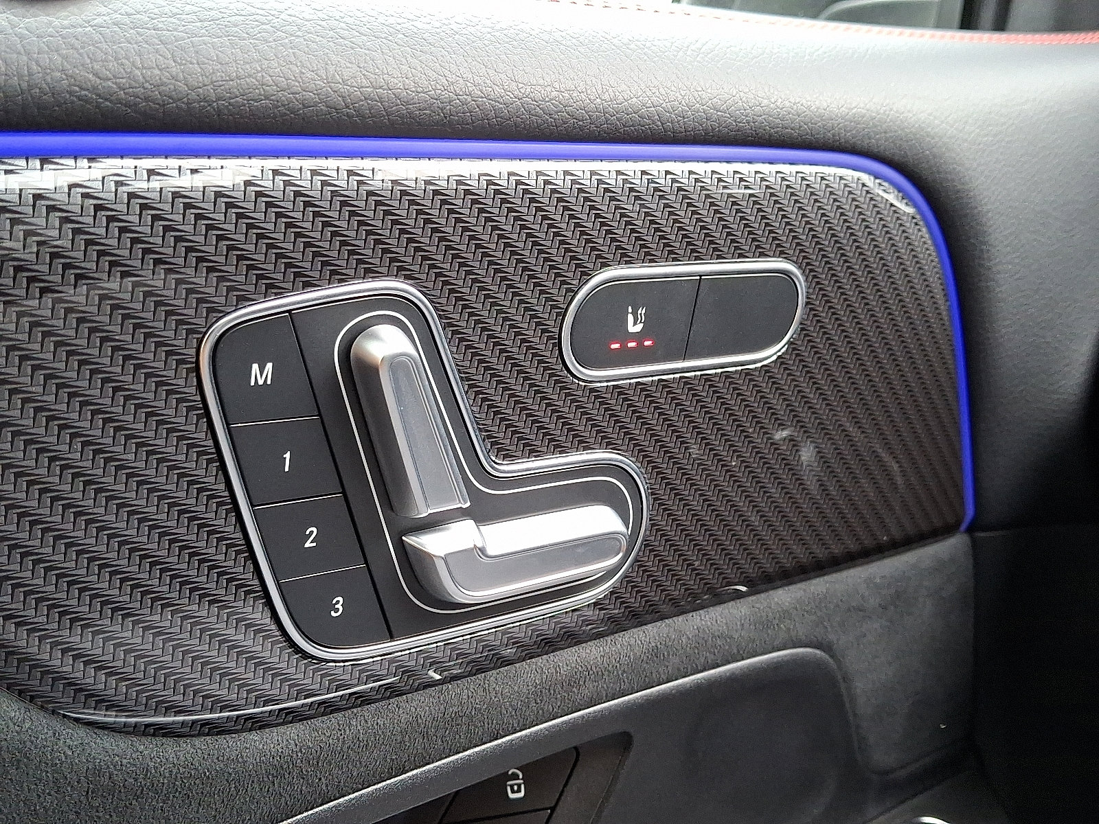 Certified 2025 Mercedes-Benz GLB 250 4MATIC image 26