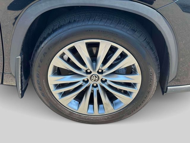 Used 2023 Toyota Highlander Platinum AWD/4WD image 12