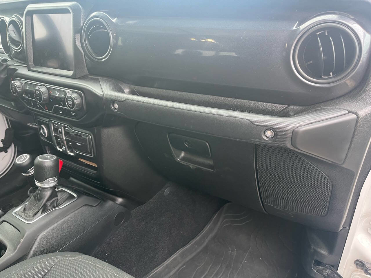 Used 2022 Jeep Gladiator Sport image 34