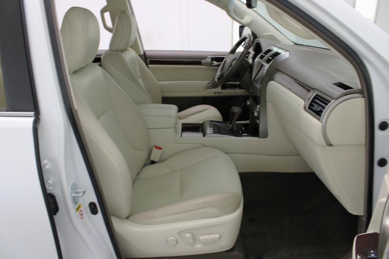 Used 2016 Lexus GX 460 w/ Premium Package AWD/4WD image 50