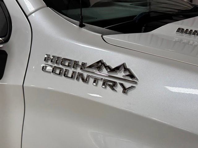 Used 2021 Chevrolet Silverado 1500 High Country w/ Technology Package AWD/4WD image 37