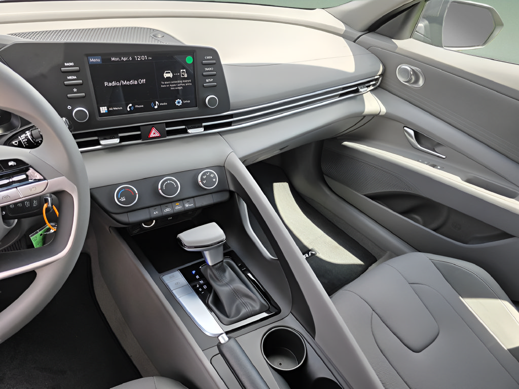 New 2026 Hyundai Elantra SE w/ Cargo Package FWD image 17