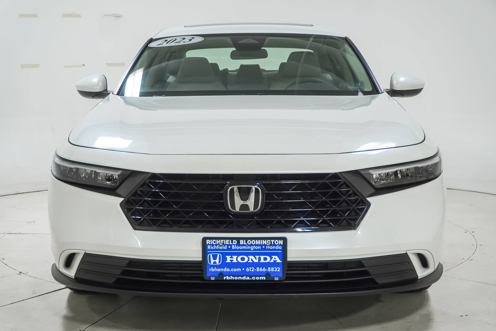 Used 2023 Honda Accord EX image 3