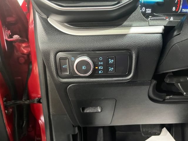 Used 2020 Ford Explorer XLT w/ Equipment Group 202A AWD/4WD image 13