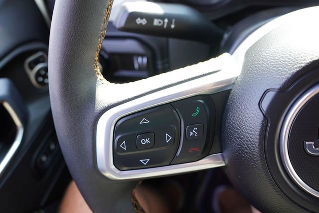 Used 2024 Jeep Wrangler Sahara image 28
