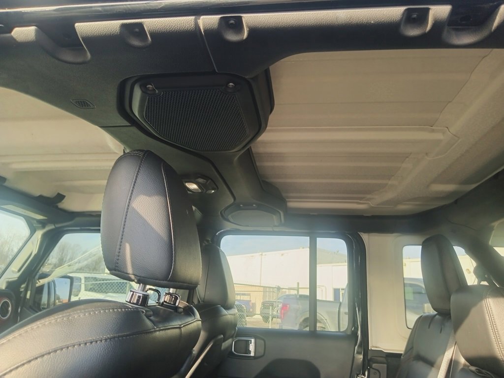 Used 2018 Jeep Wrangler Unlimited Rubicon image 16