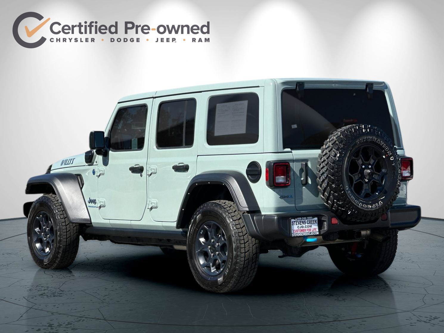 Used 2023 Jeep Wrangler Unlimited w/ Cold Weather Group AWD/4WD image 6