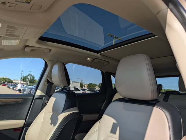 Used 2020 Ford Escape Titanium AWD/4WD image 27