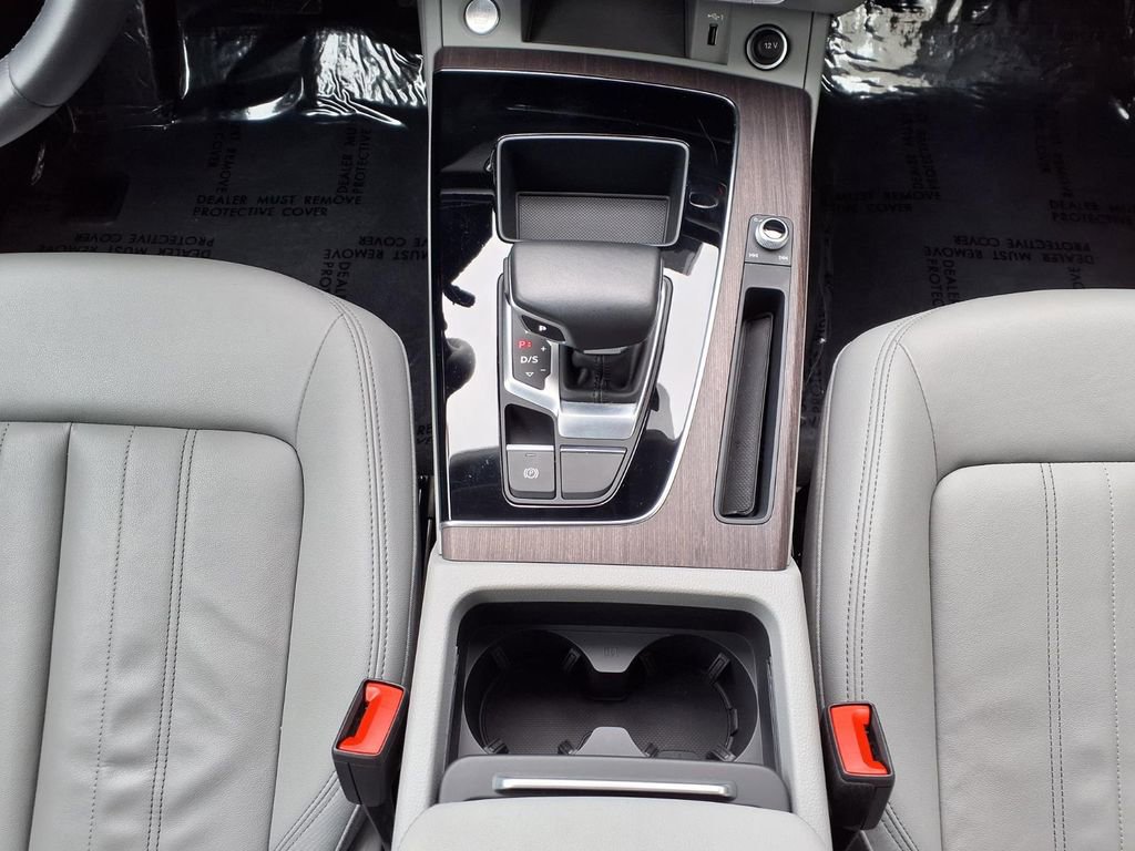 Used 2022 Audi Q5 2.0T Premium w/ Convenience Package AWD/4WD image 19