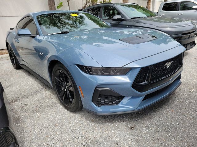 Used 2025 Ford Mustang GT RWD image 11