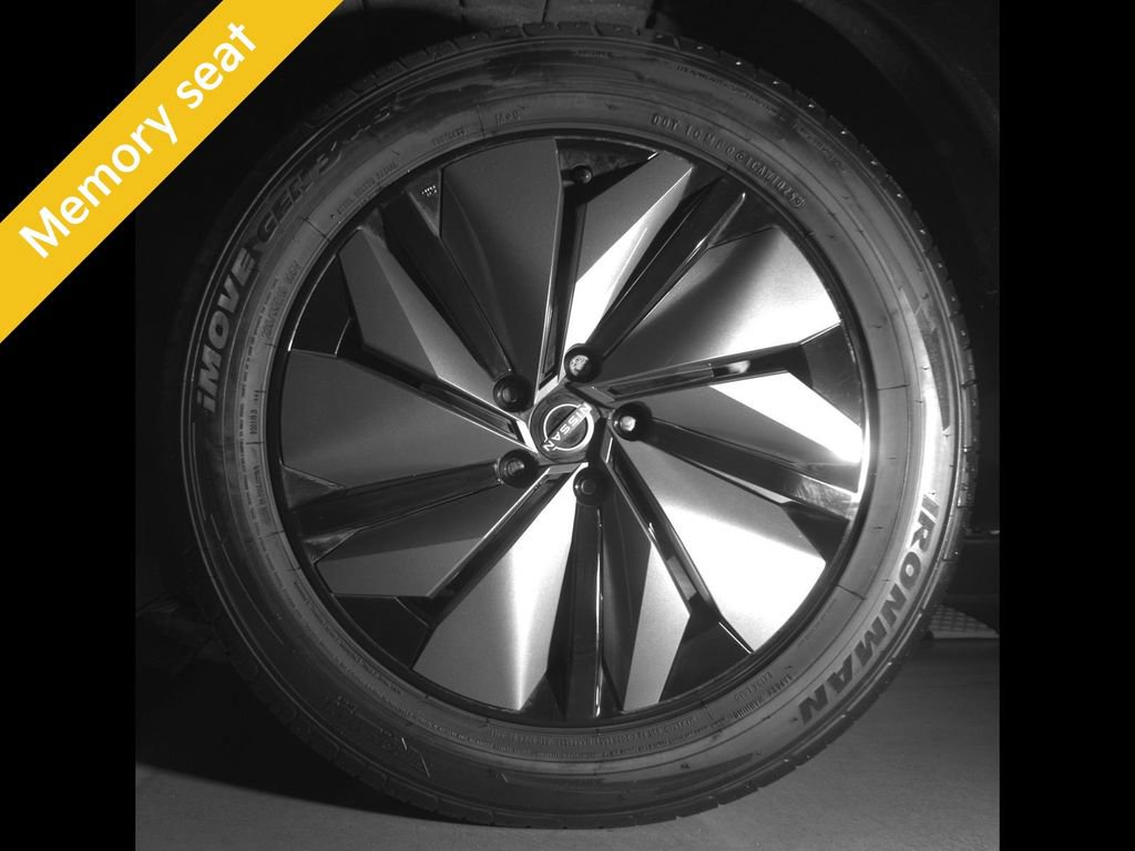 Used 2024 Nissan Ariya AWD image 12