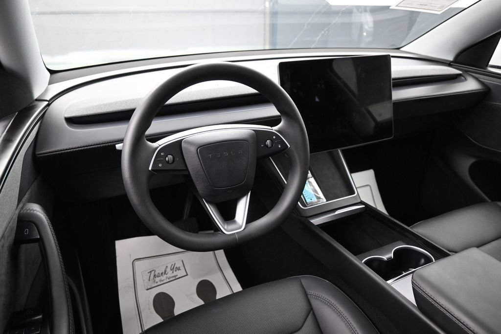Used 2026 Tesla Model Y AWD image 24