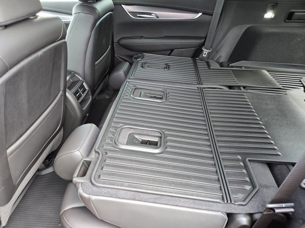 New 2026 Cadillac XT5 Luxury w/ LPO, Floor Liner Package AWD/4WD image 17
