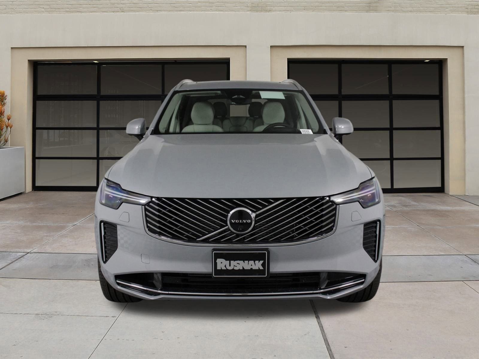 New 2026 Volvo XC90 T8 Ultra image 2