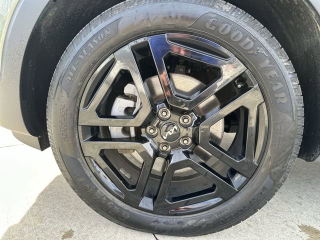 Used 2023 Kia Telluride EX X-Line image 13