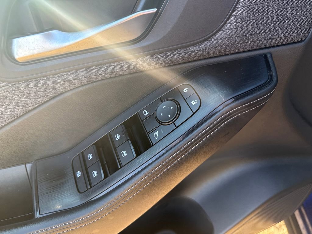 Used 2023 Nissan Rogue SV FWD image 18