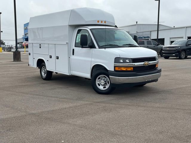 New 2025 Chevrolet Express 3500 w/ Power Convenience Package RWD video 2