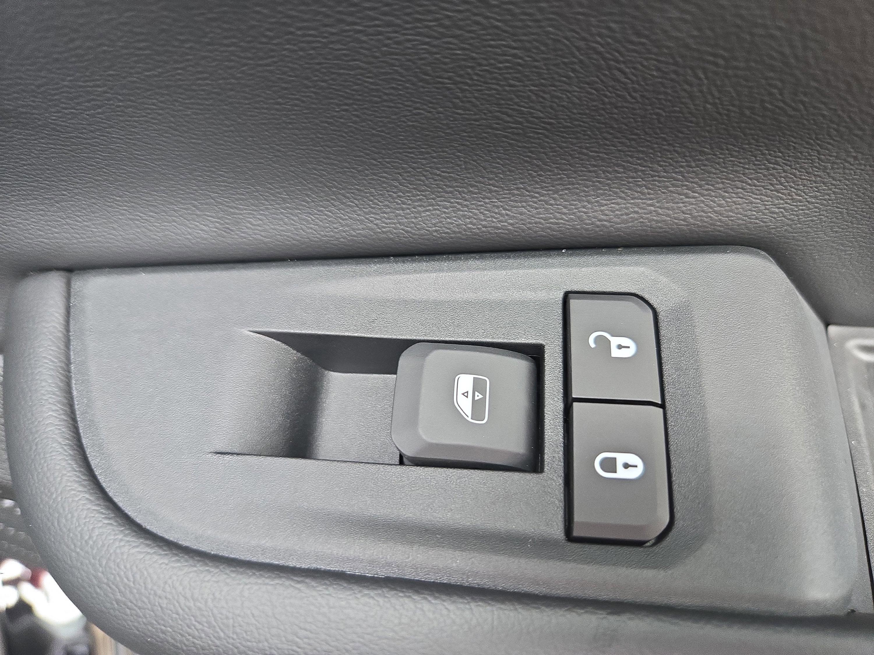 New 2025 Jeep Grand Cherokee L Altitude image 66