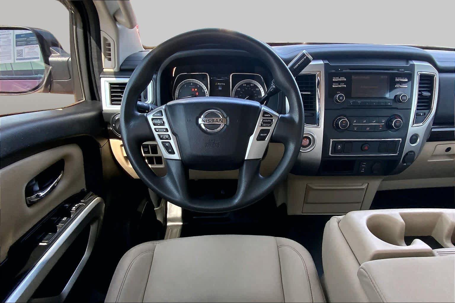 Used 2017 Nissan Titan SV RWD image 6