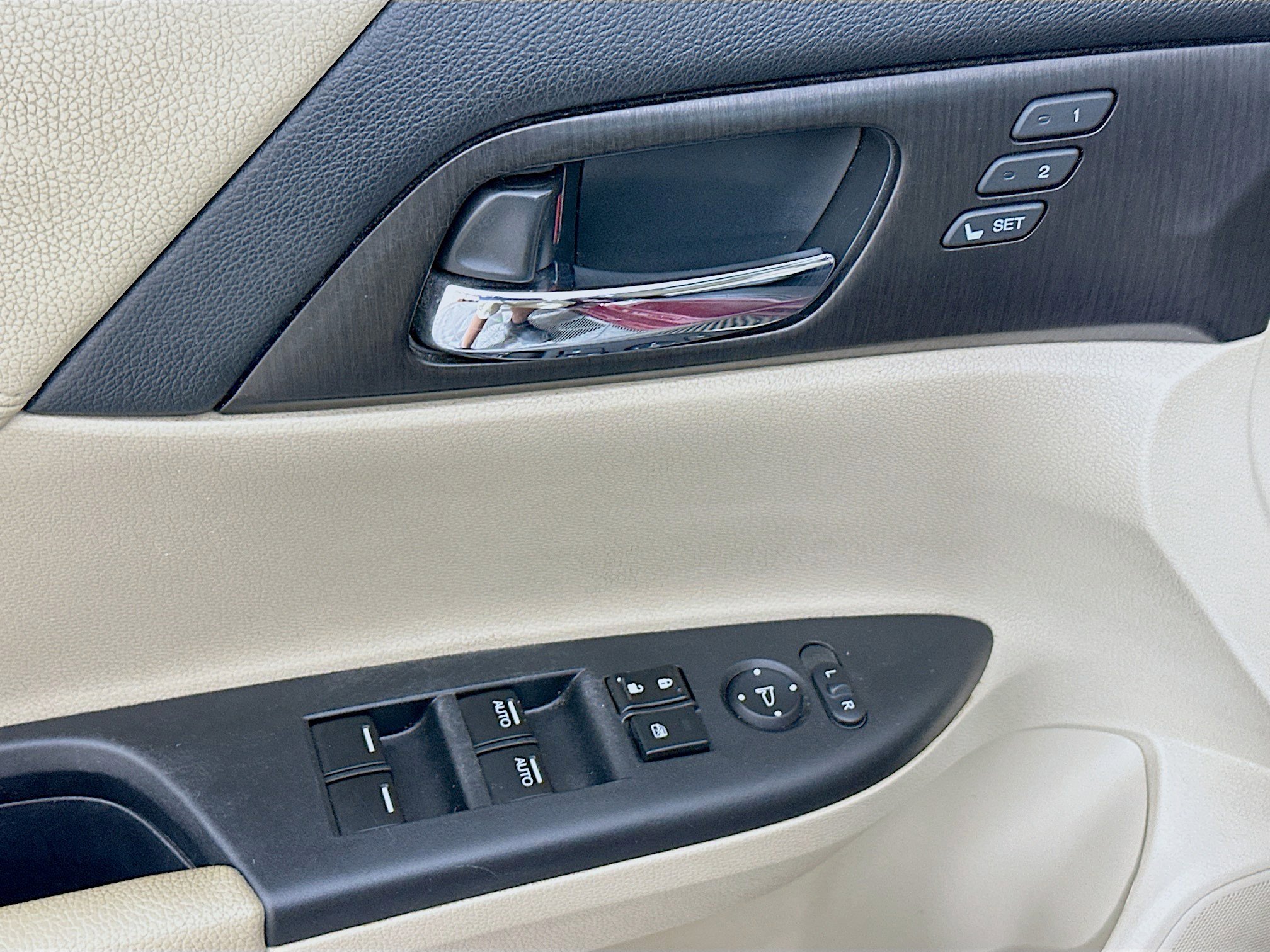 Used 2013 Honda Accord EX-L image 15